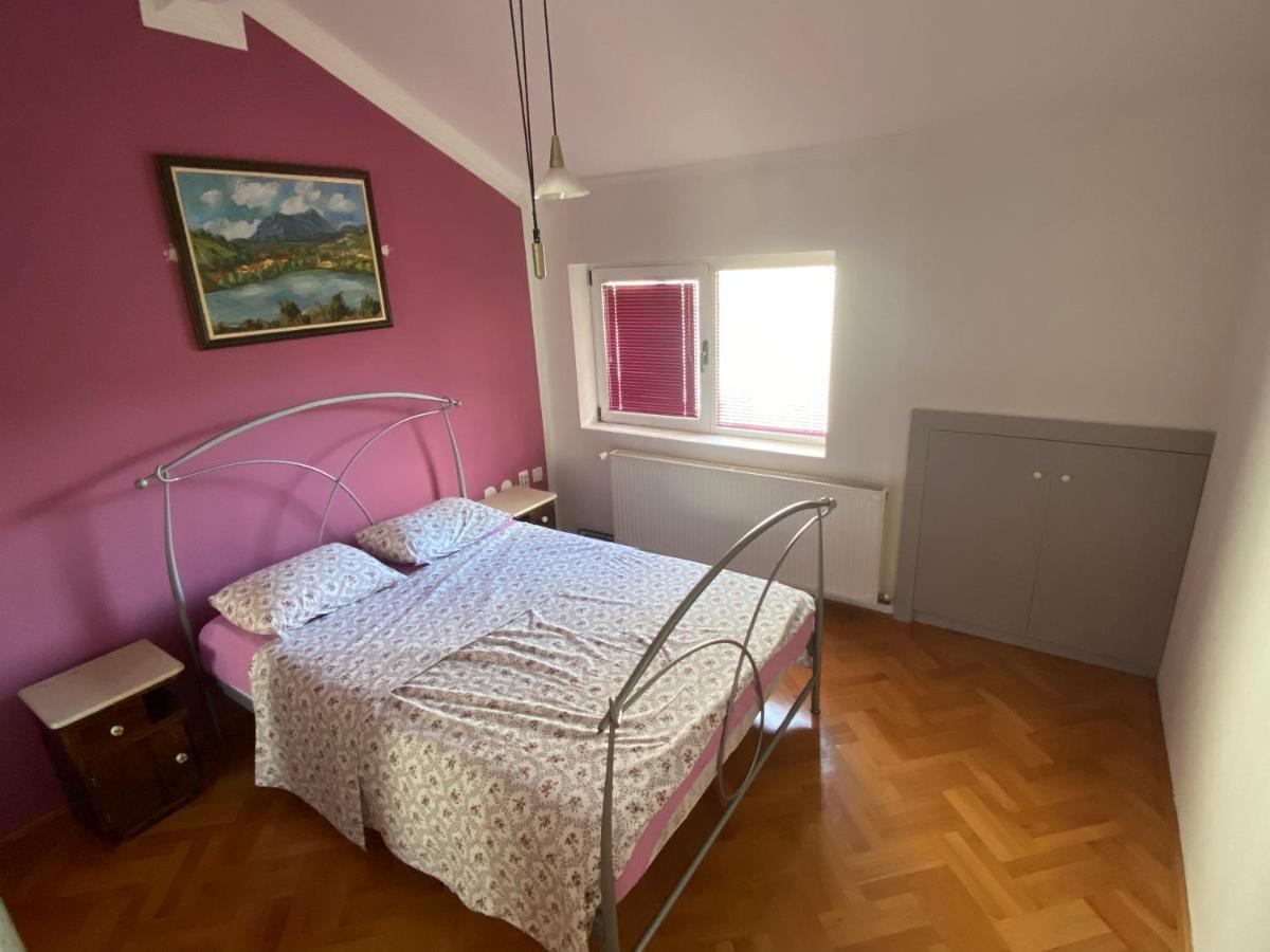Gala Posh Apartment Soko Banja Exterior photo